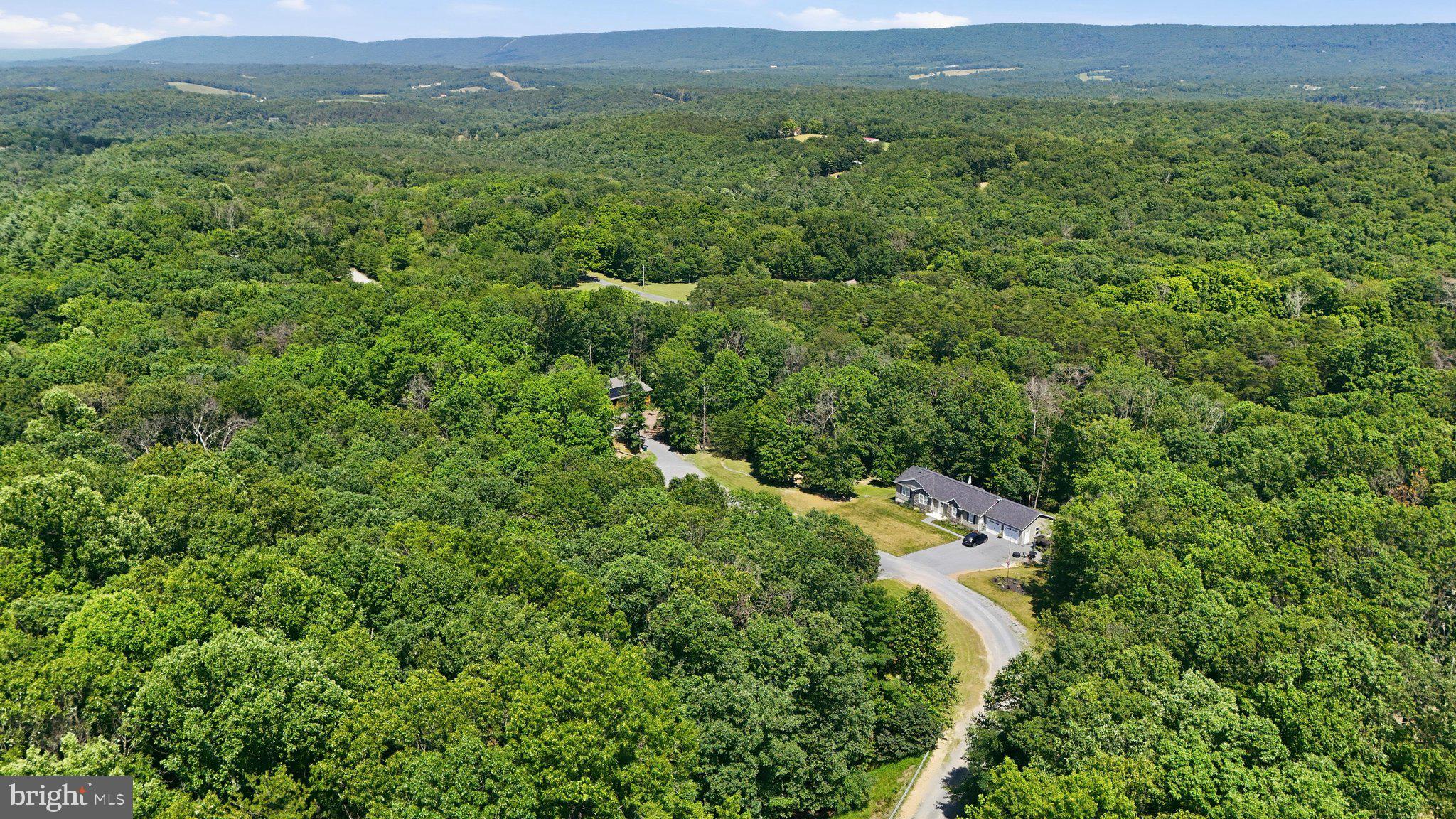 TWIN LAKES EAST - Residential
