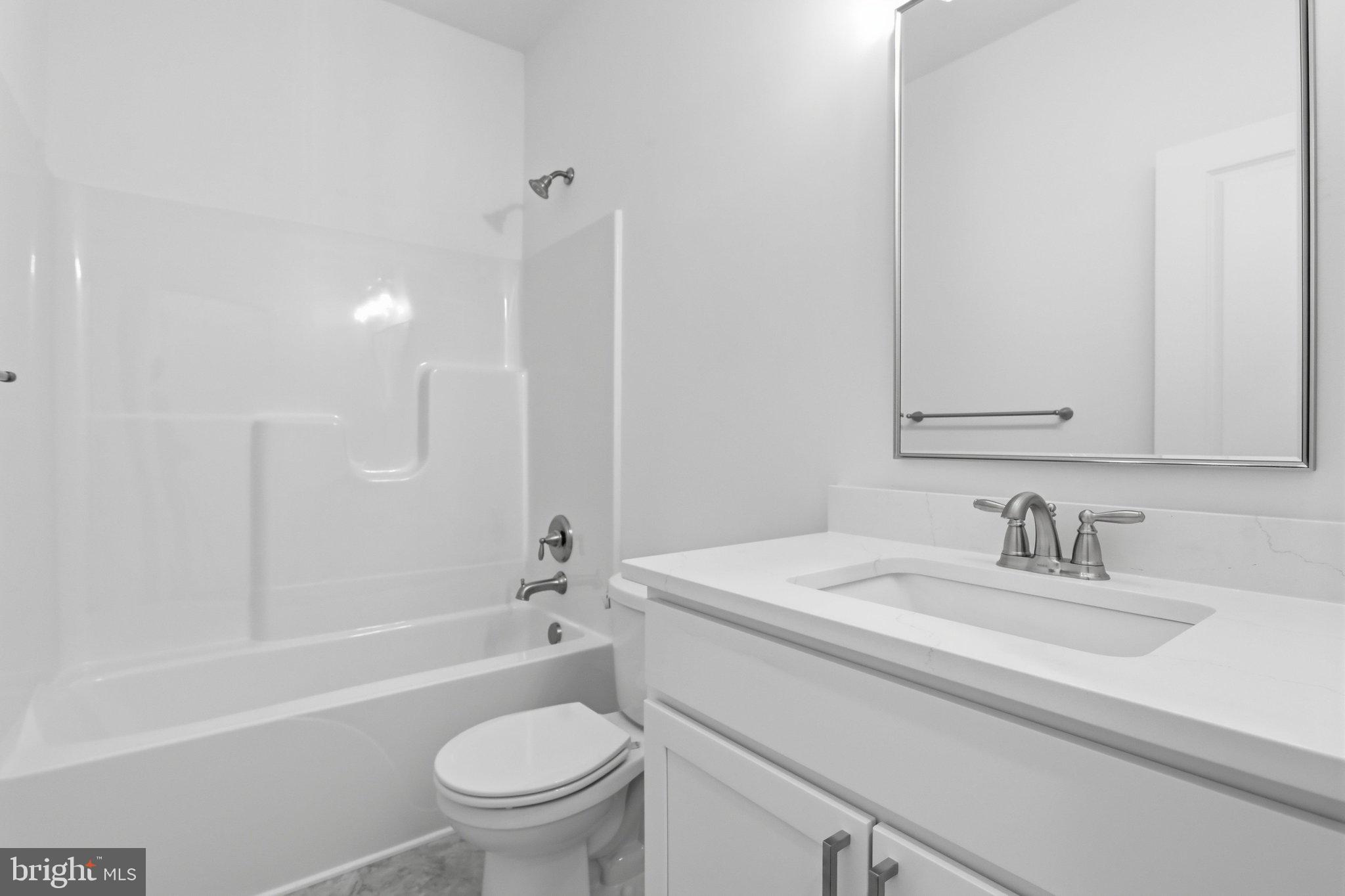 TWIN LAKES EAST - Residential