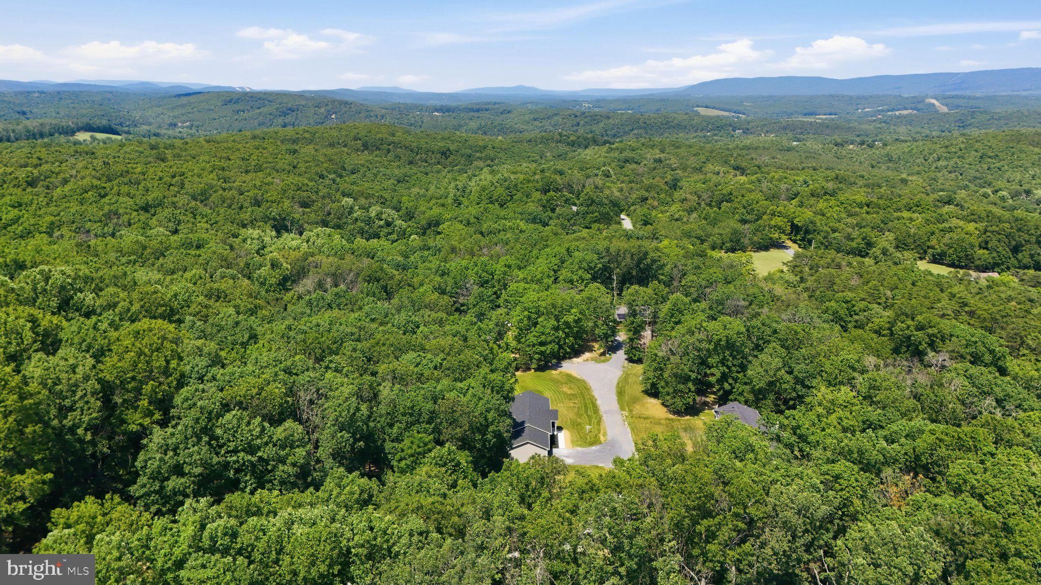 TWIN LAKES EAST - Residential
