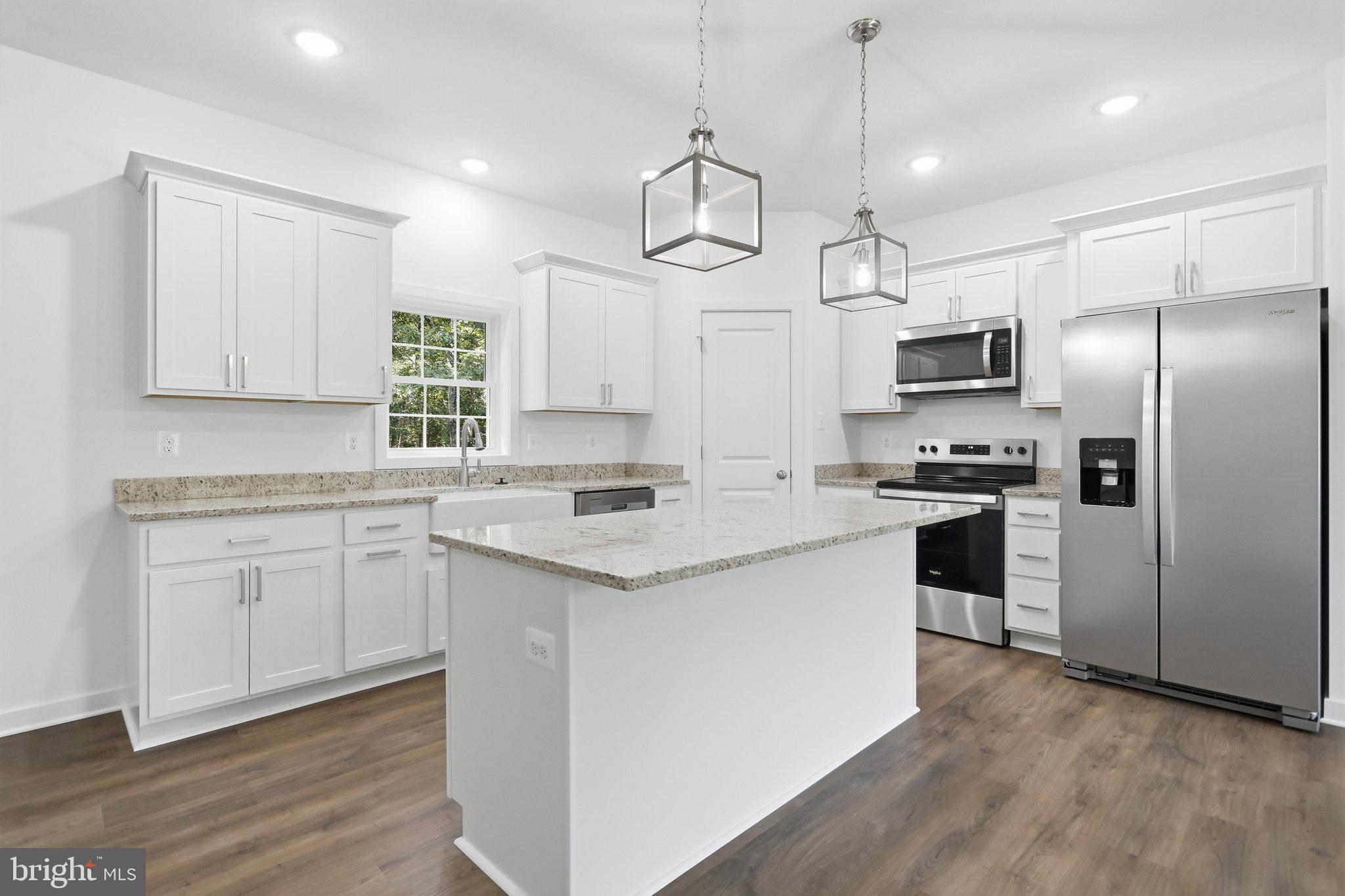 TWIN LAKES EAST - Residential