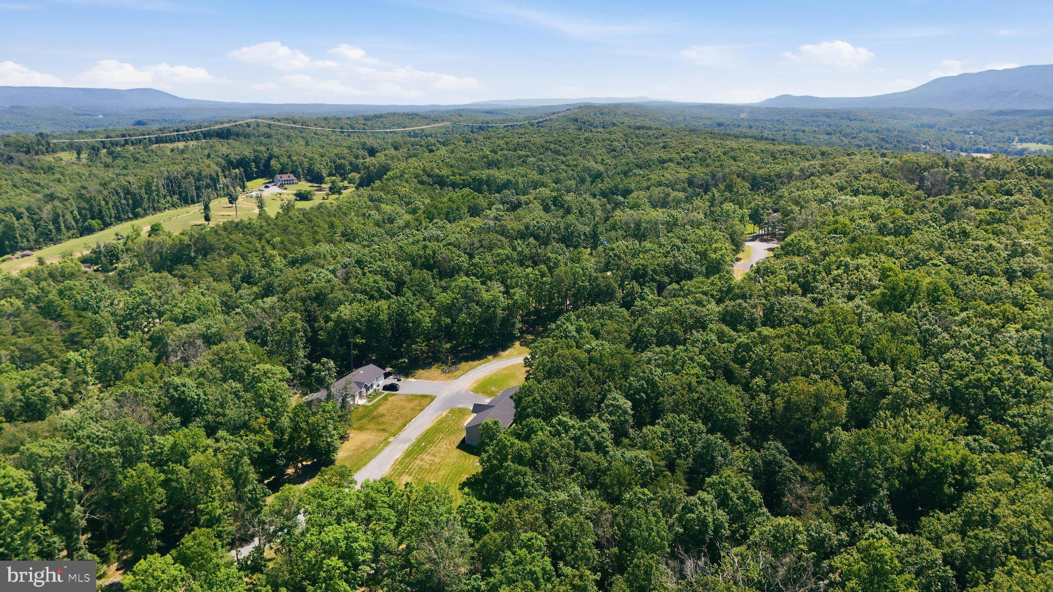 TWIN LAKES EAST - Residential