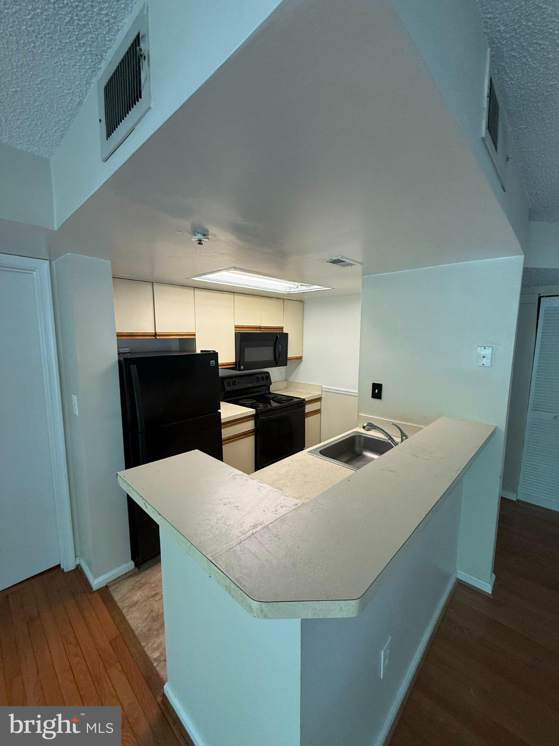 VISTAS AT LAKE ARBOR - Residential