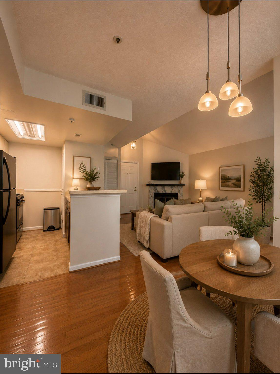 VISTAS AT LAKE ARBOR - Residential