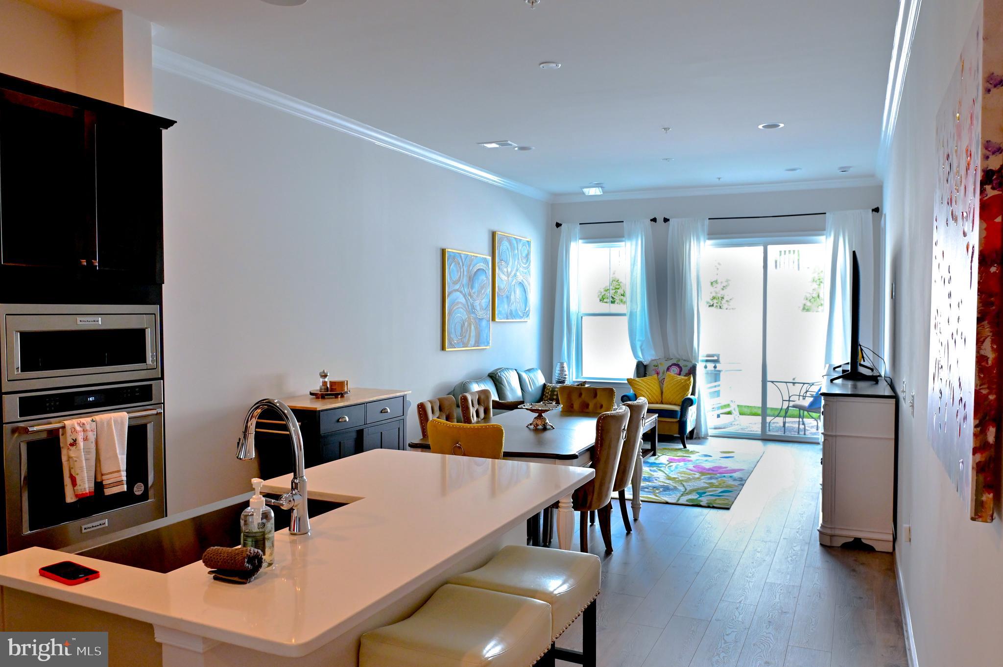 CADENCE AT LANSDOWNE - Residential