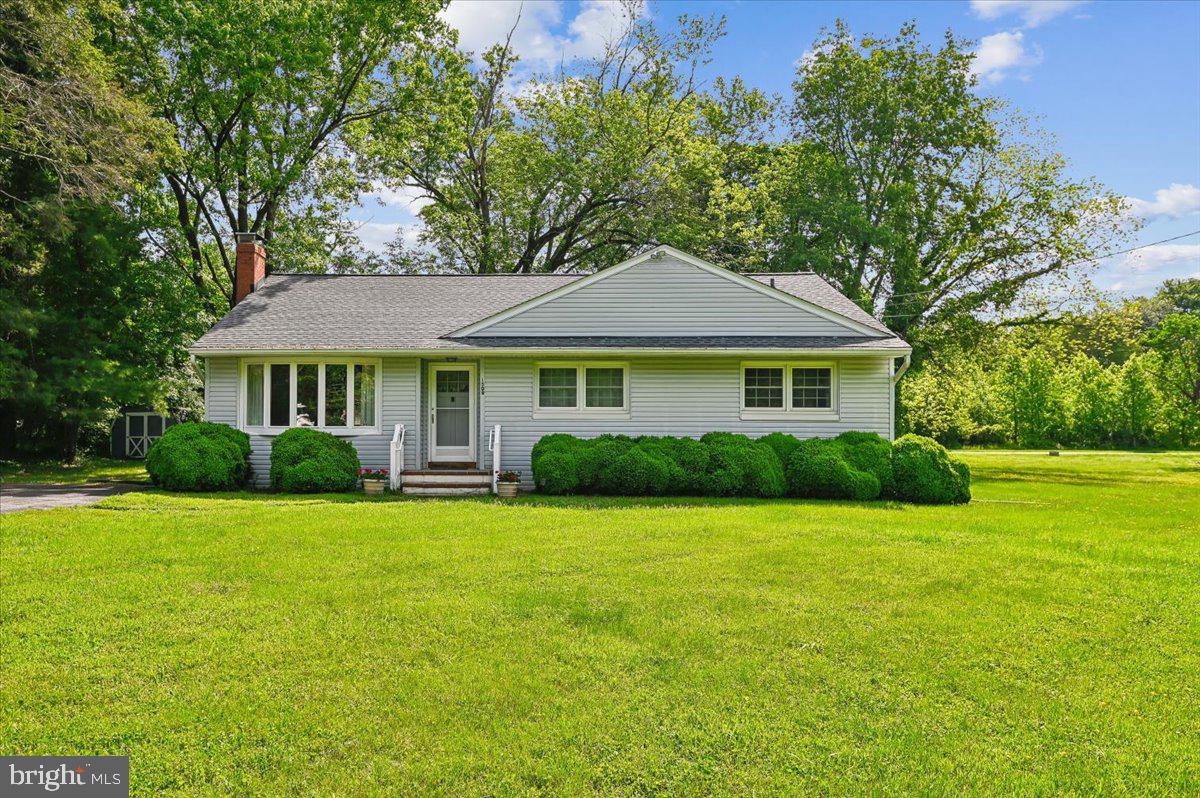 Opportunity awaits in sought-after St. Margarets! This 3-bedroom, 1-bath home with hardwood floors, situated on a gorgeous 1-acre lot offering plenty of space and potential. Solid built home they don't make houses like this any longer, needs updating, making it the perfect chance to bring your ideas and renovate to your personal taste. Most major systems updated within last 10 years. Whether you are looking for an investment opportunity or a property to create your dream home, this one has endless possibilities. Home is being sold strictly “AS IS.” Home warranty included.