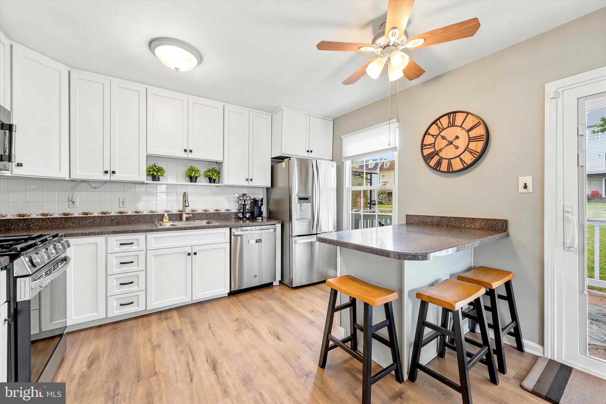 CHERRY TREE KNOLL - Residential