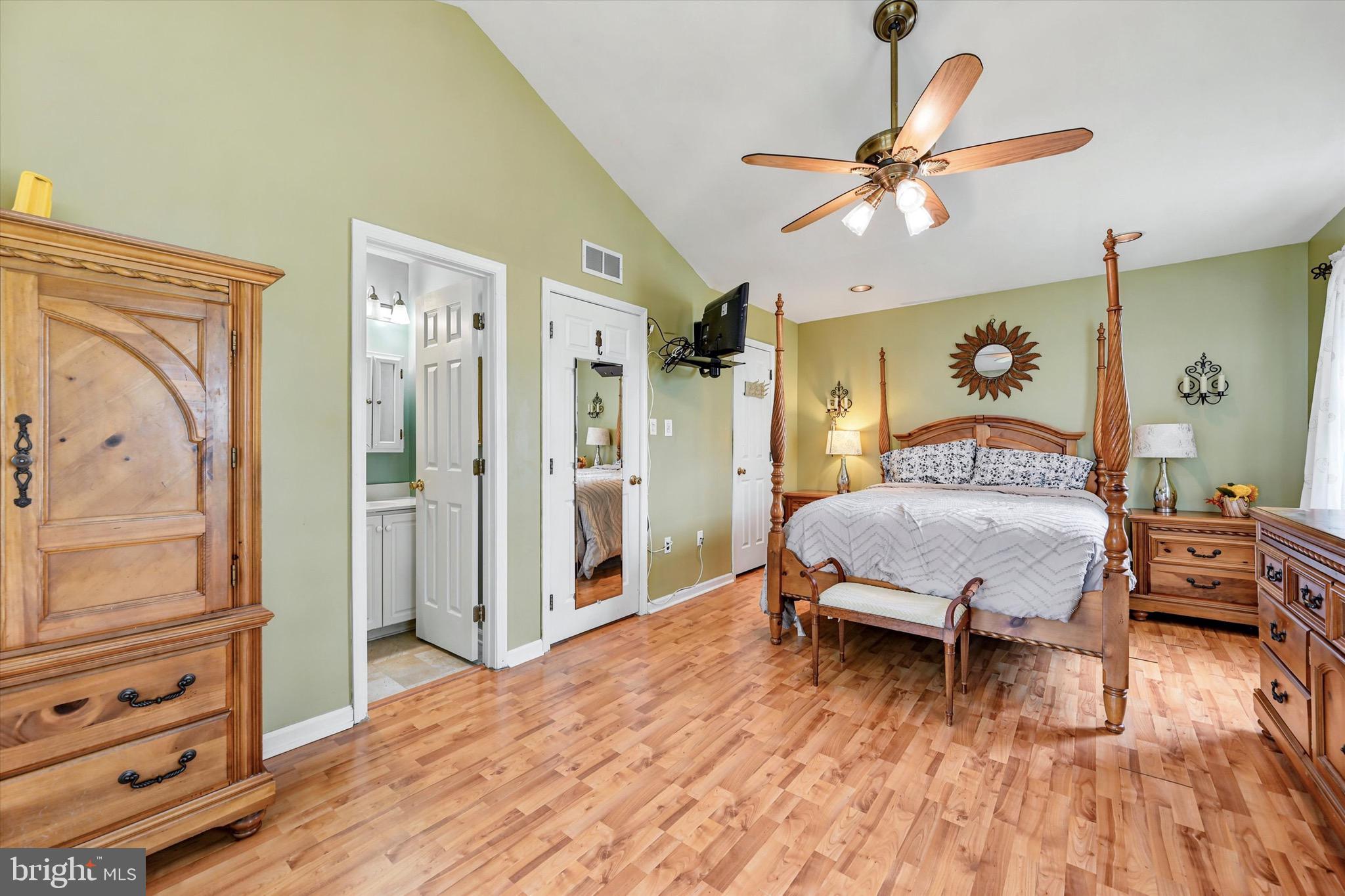 CHERRY TREE KNOLL - Residential