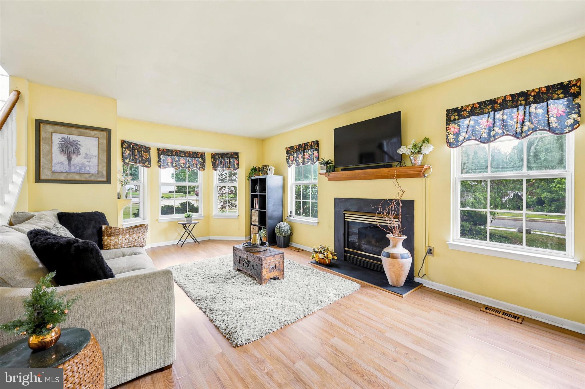 CHERRY TREE KNOLL - Residential