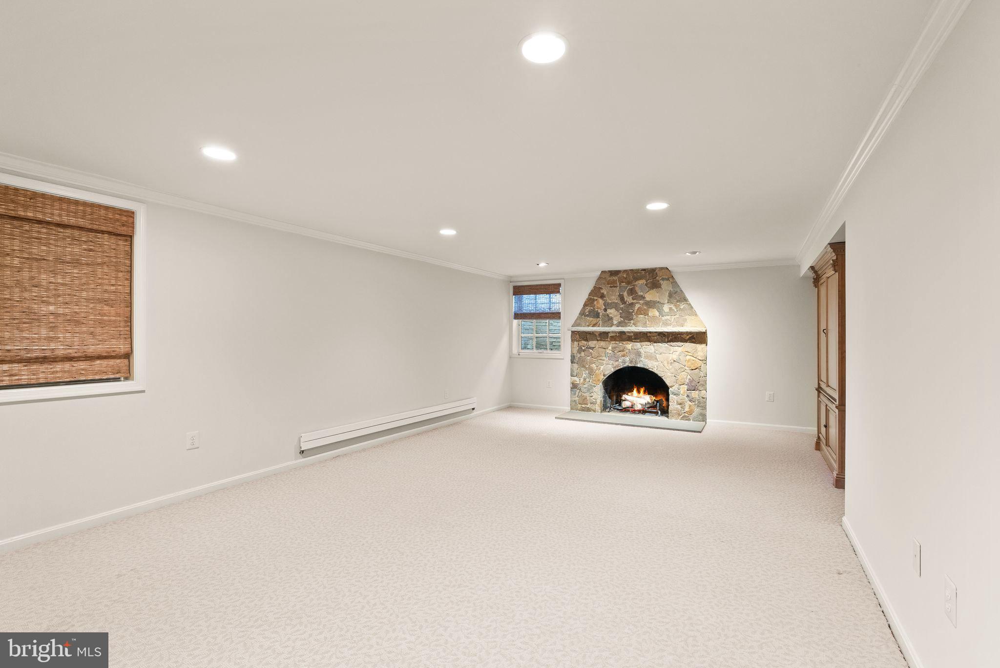 BURNING TREE - Residential