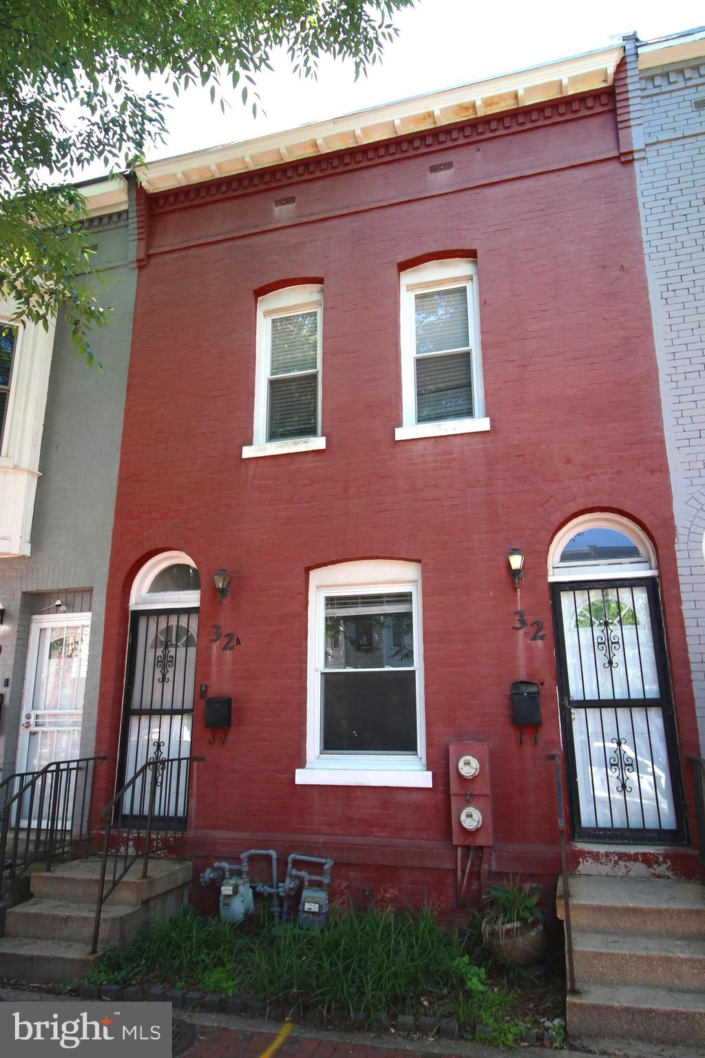 TRUXTON CIRCLE - Residential Income