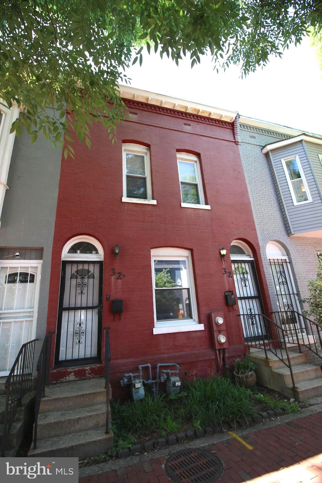 TRUXTON CIRCLE - Residential Income