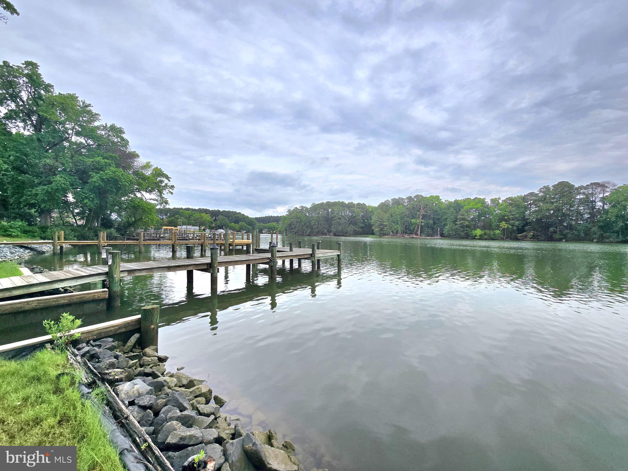 MCKAYS BEACH - Residential