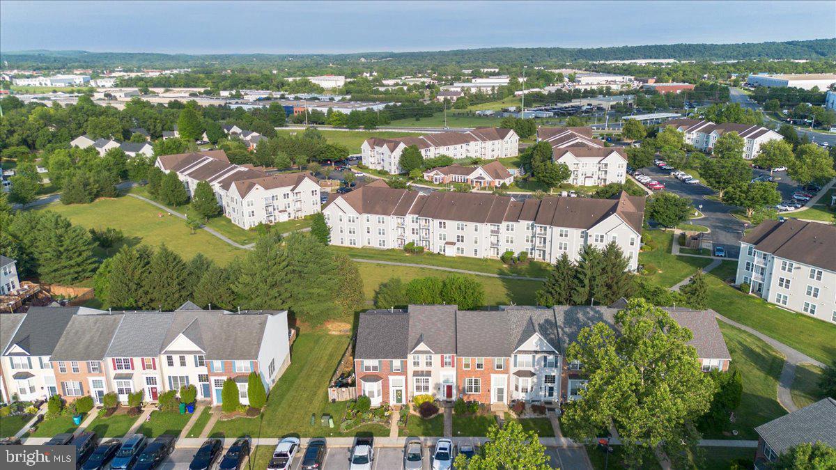 WELLINGTON TRACE - Residential