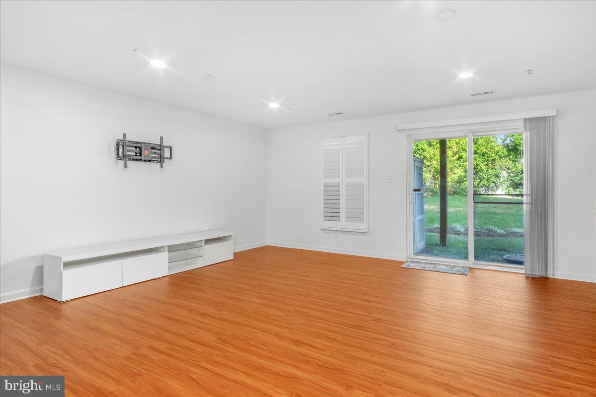WELLINGTON TRACE - Residential