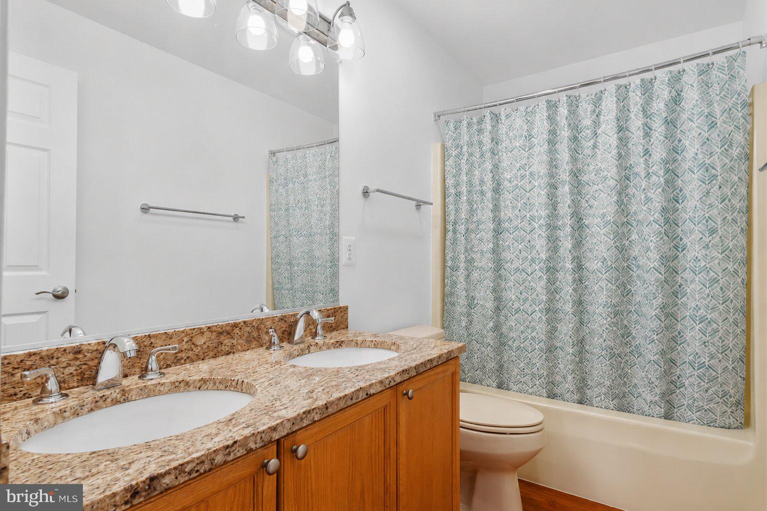 WELLINGTON TRACE - Residential