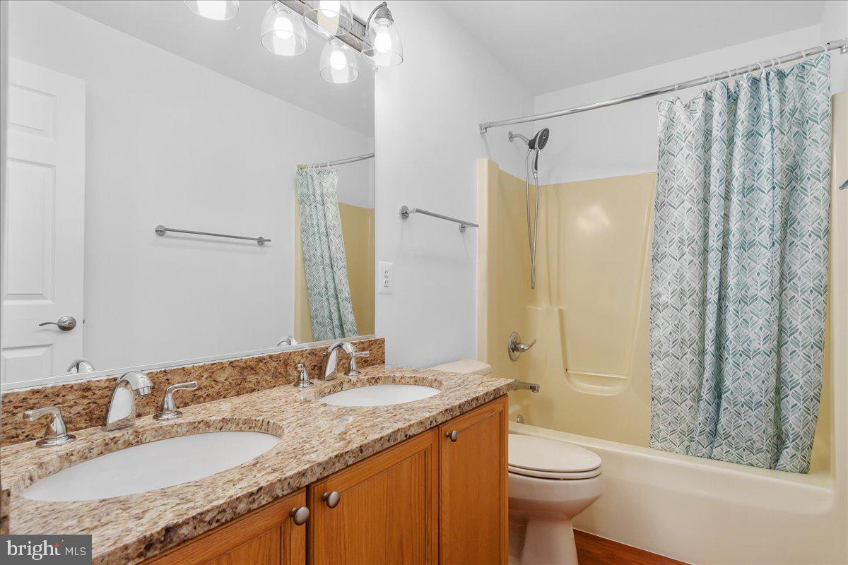 WELLINGTON TRACE - Residential