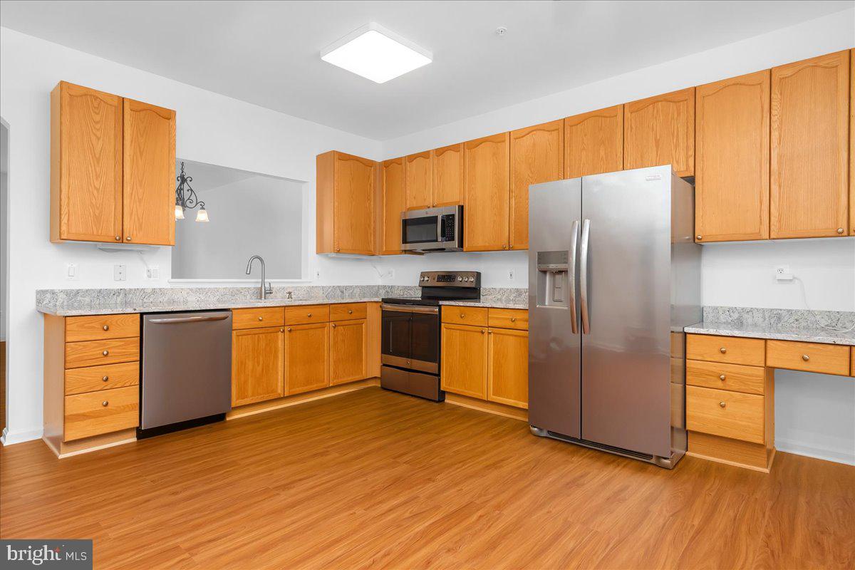 WELLINGTON TRACE - Residential