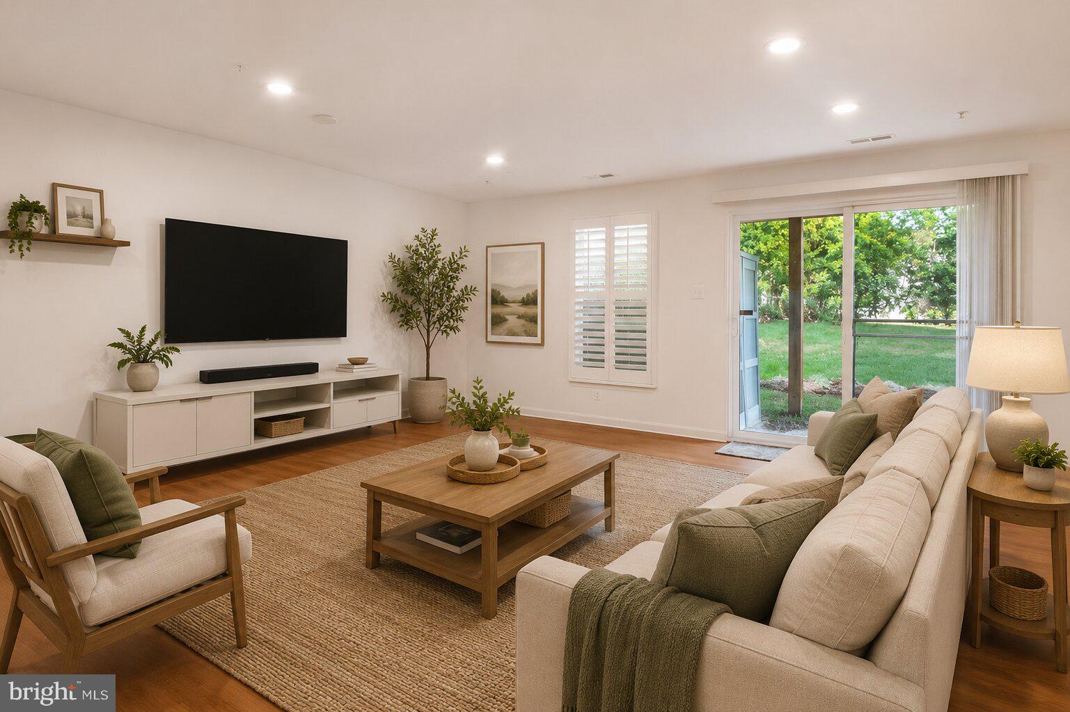 WELLINGTON TRACE - Residential