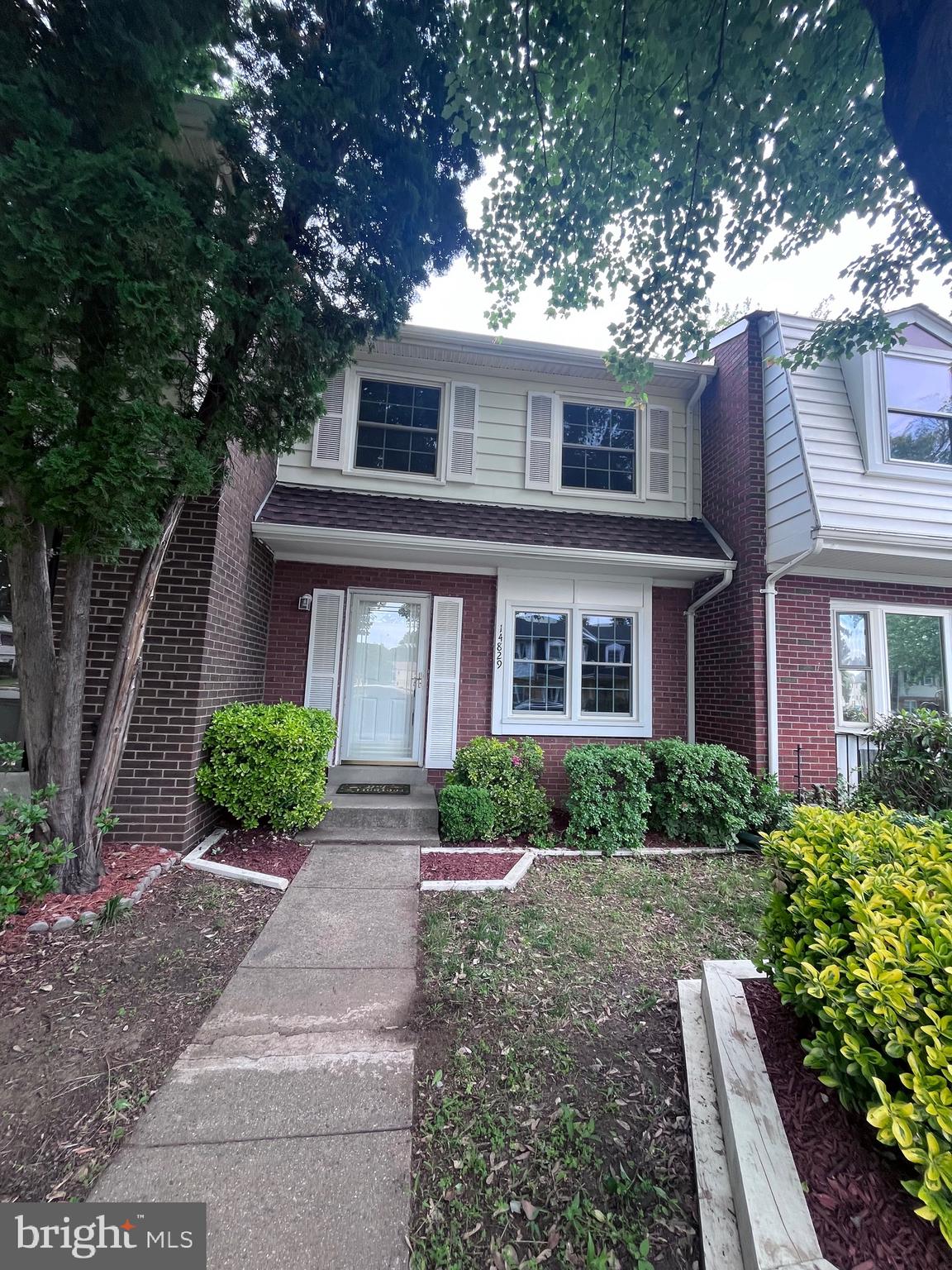 Welcome to a Beautifully remodeled home for rent in desirable Woodbridge! This well-maintained property features a fully updated kitchen with modern finishes, renovated bathroom, new flooring throughout, fresh interior paint, and a brand-new roof. The home offers a bright and inviting layout with comfortable living spaces perfect for everyday living and entertaining. Conveniently located near shopping, dining, commuter routes, and local amenities. Move-in ready and available now ,don’t miss this wonderful rental opportunity. Hurry, it won’t last long!