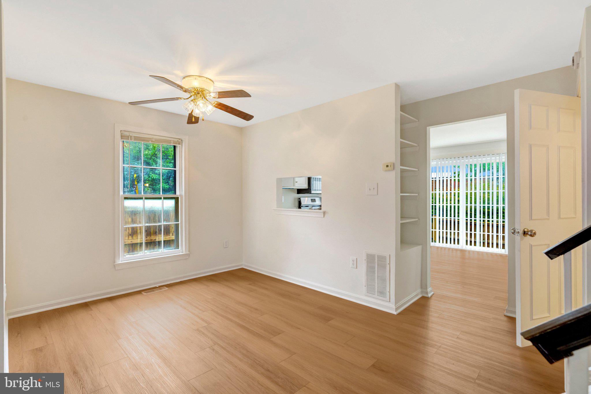 SARATOGA TOWNHOUSES - Residential