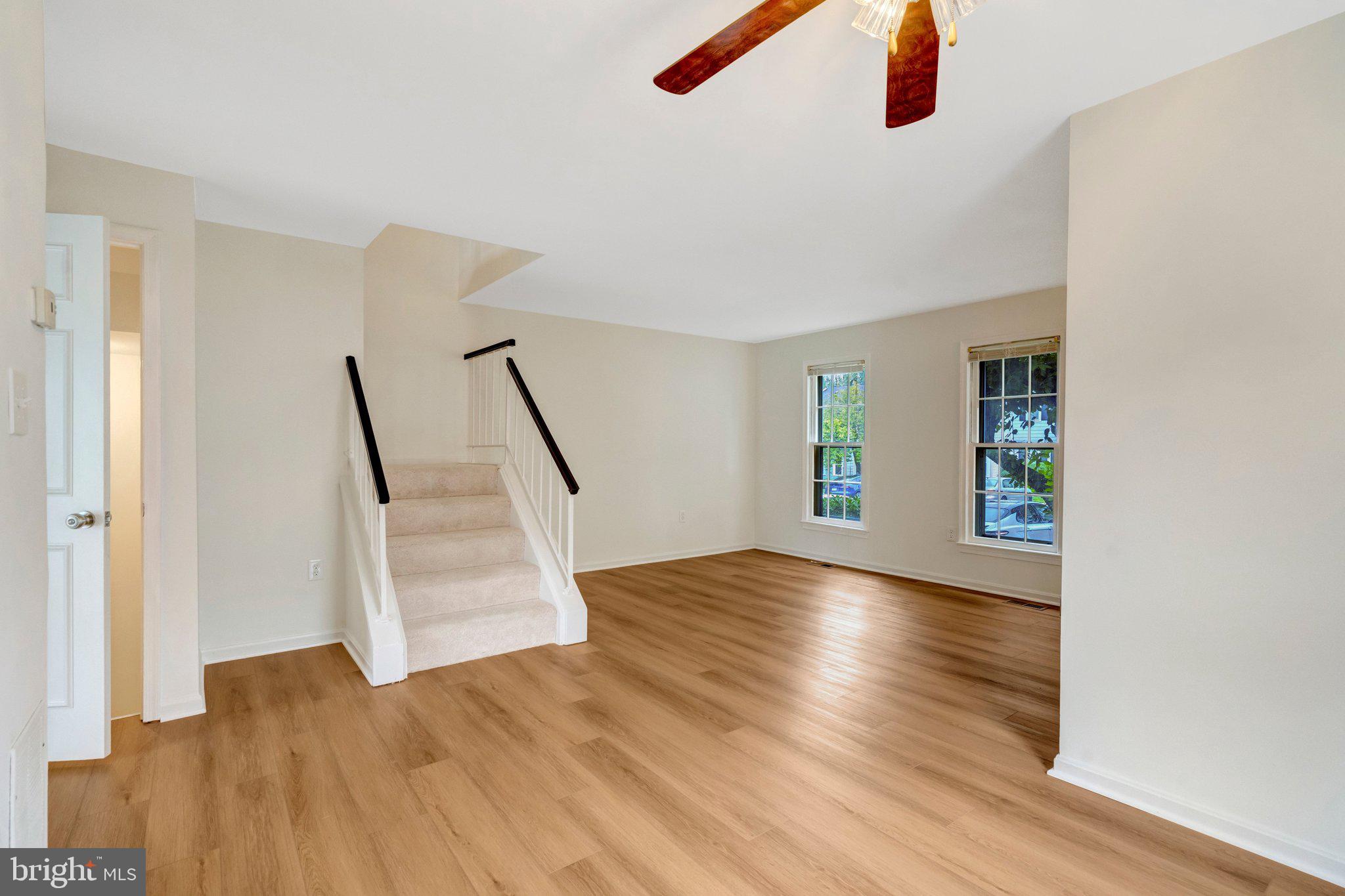 SARATOGA TOWNHOUSES - Residential