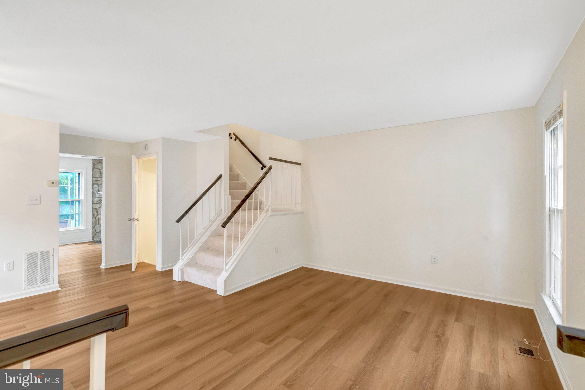 SARATOGA TOWNHOUSES - Residential