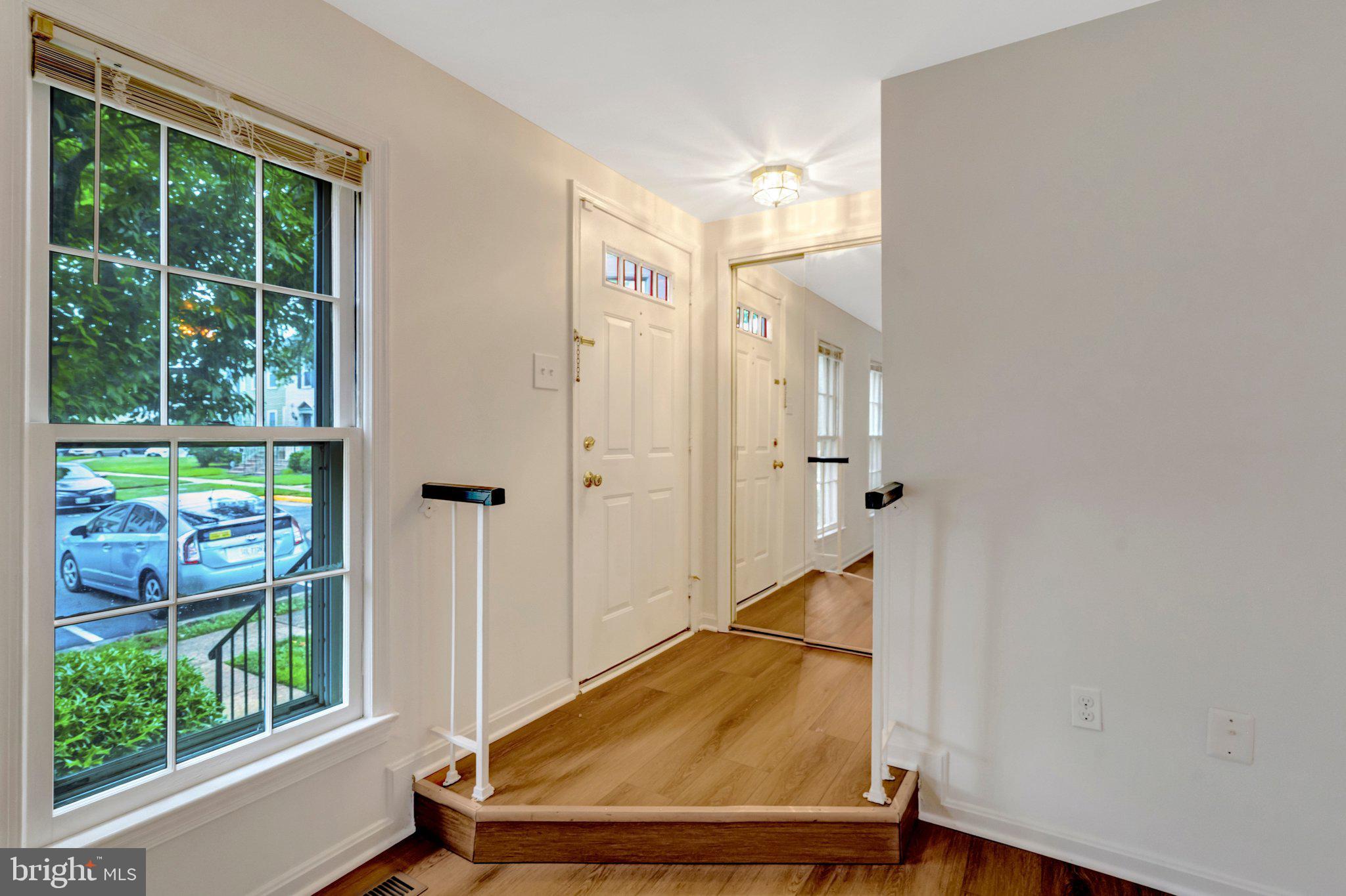 SARATOGA TOWNHOUSES - Residential