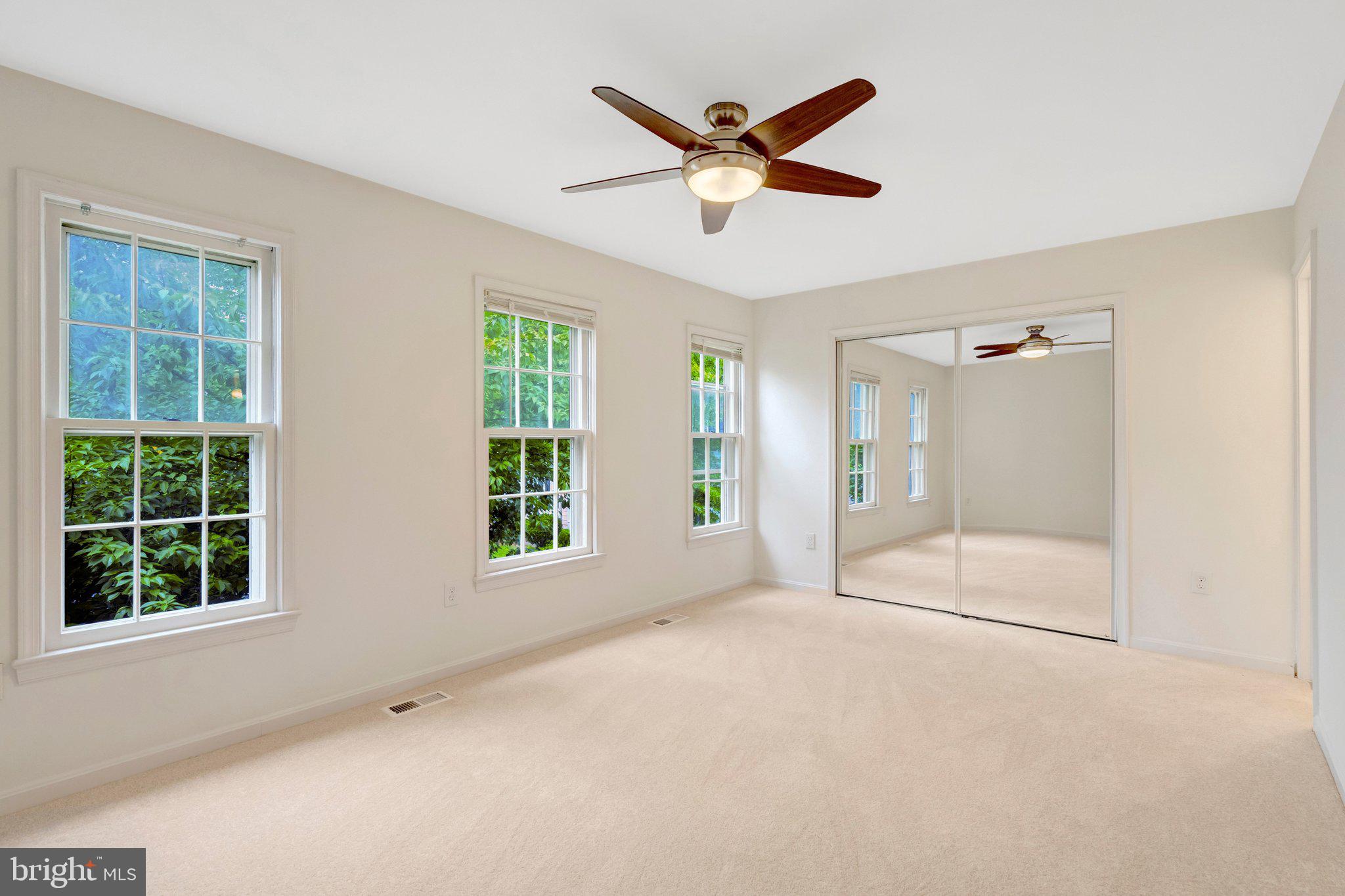 SARATOGA TOWNHOUSES - Residential