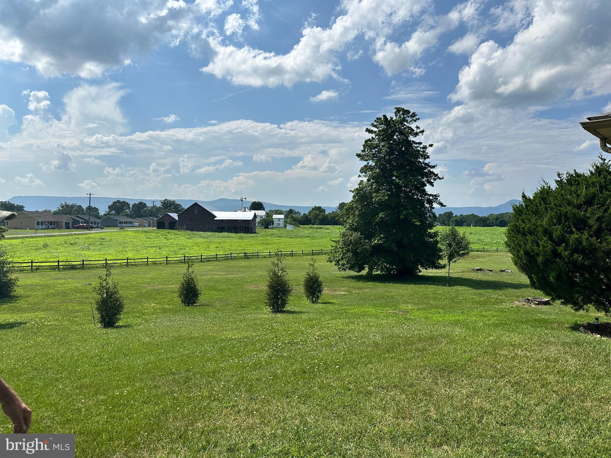CEDAR KNOLL - Residential