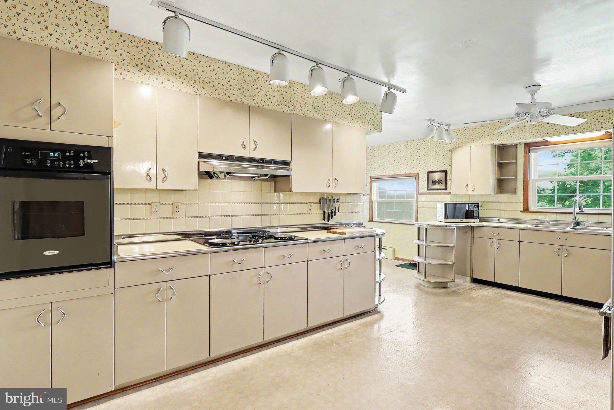 CEDAR KNOLL - Residential