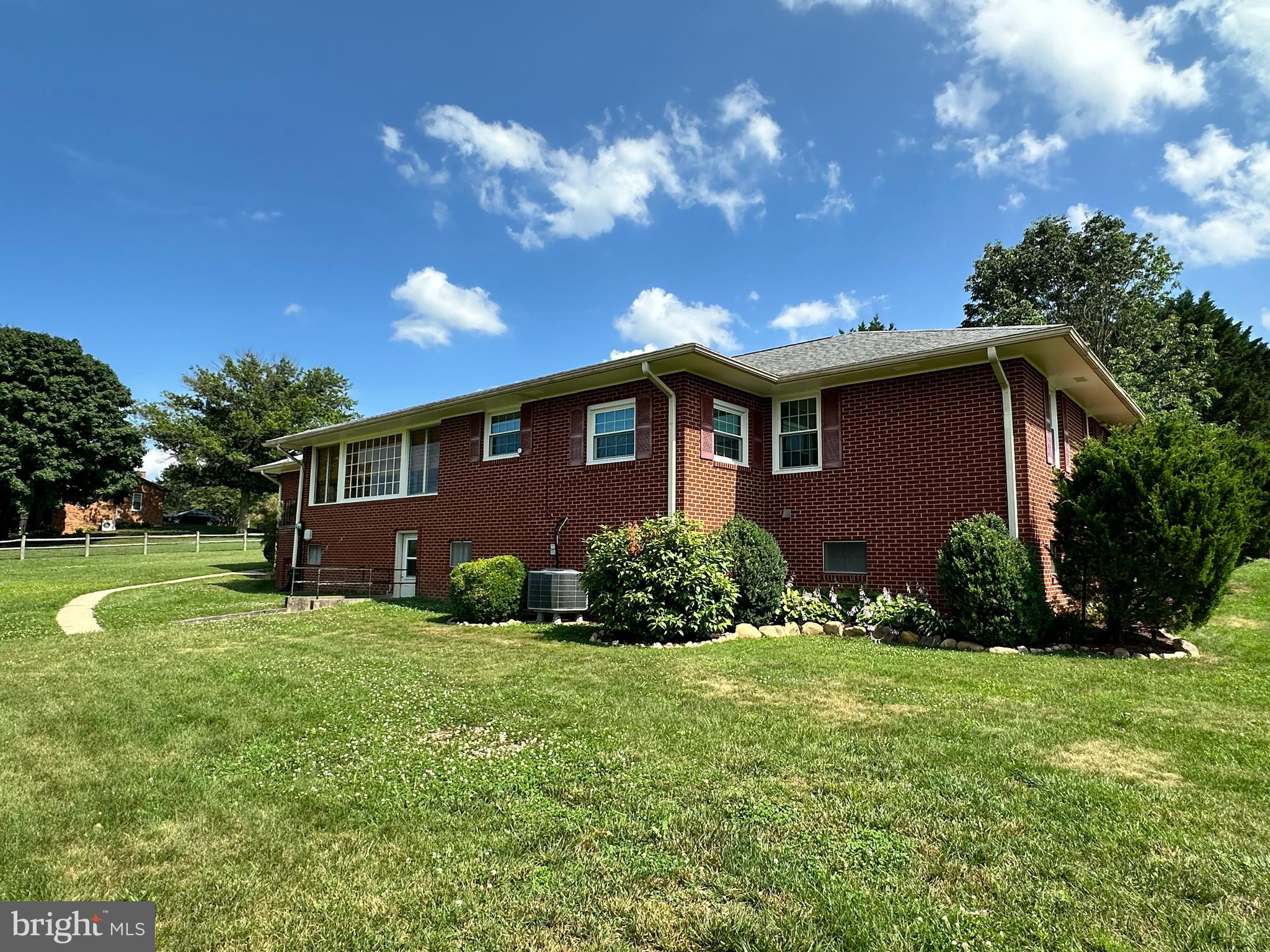 CEDAR KNOLL - Residential