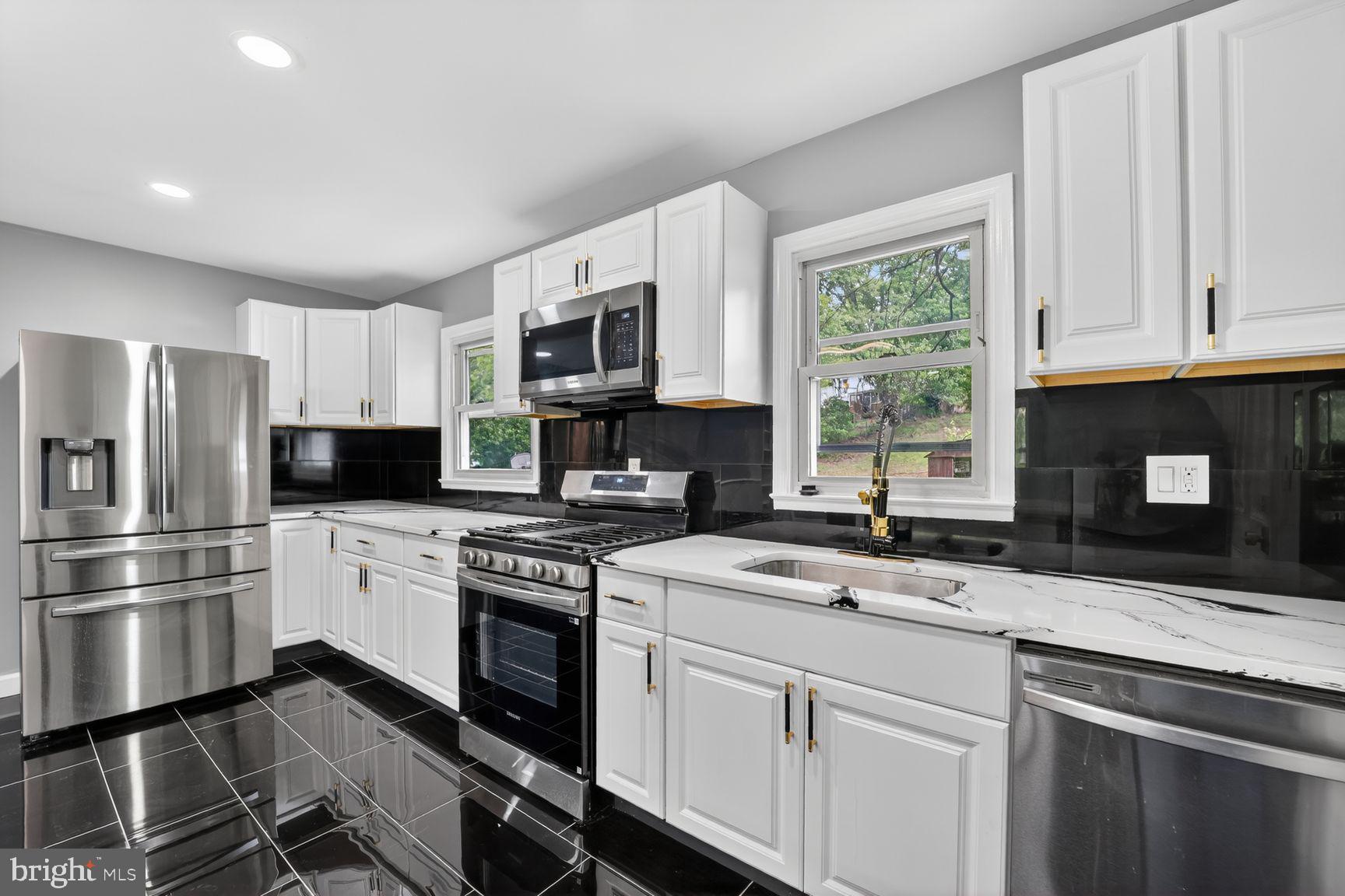MARLBORO MEADOWS - Residential
