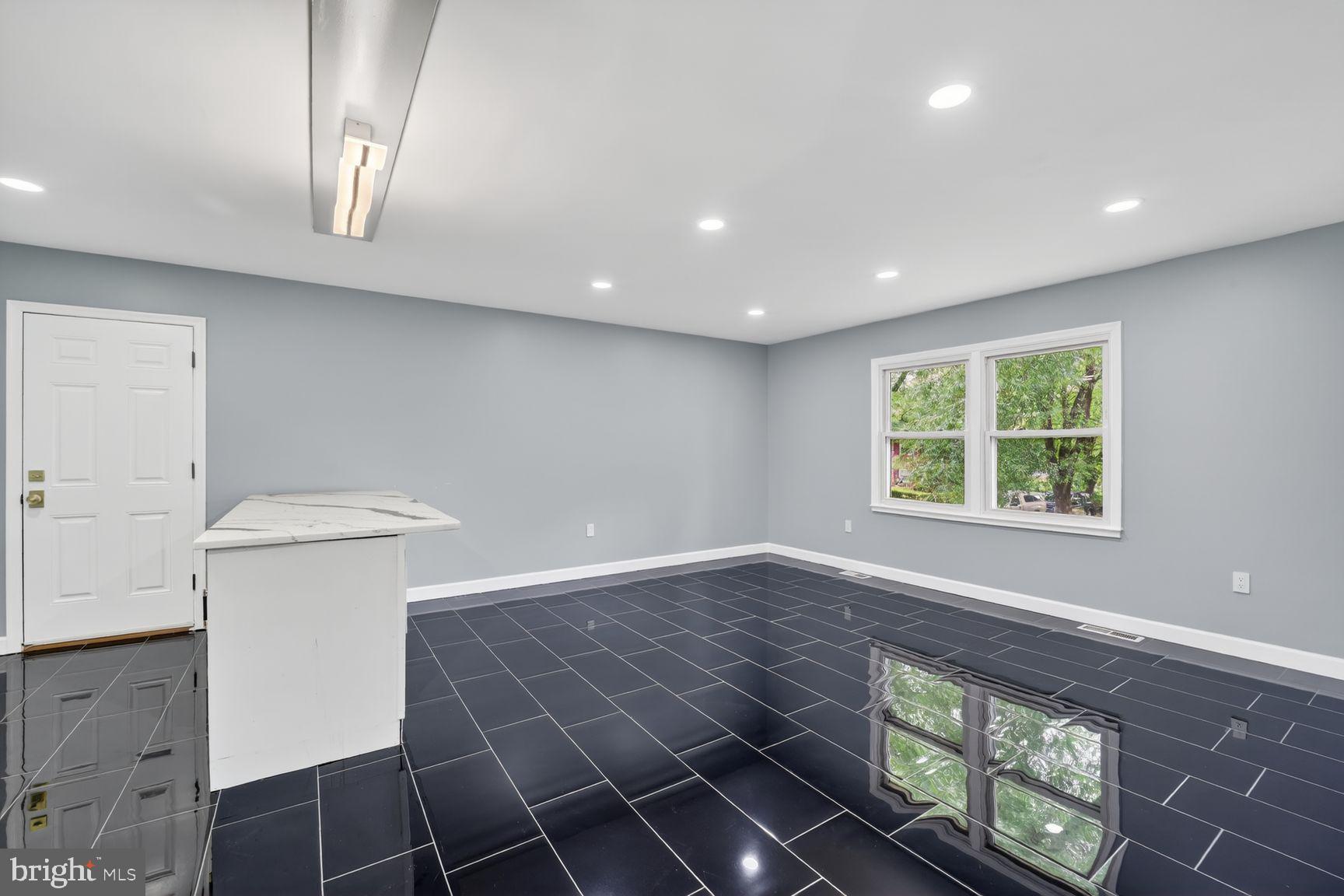 MARLBORO MEADOWS - Residential
