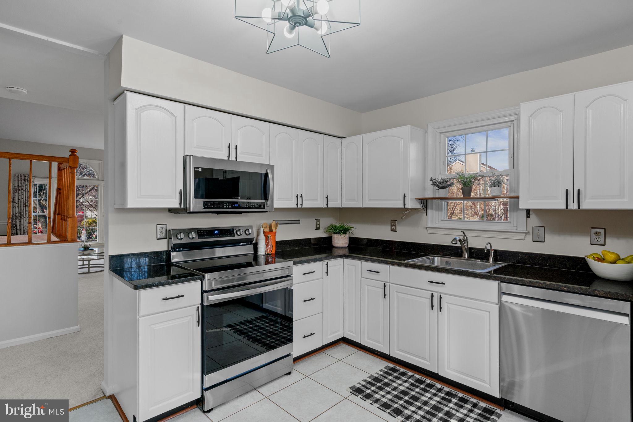 CHANTILLY HIGHLANDS - Residential