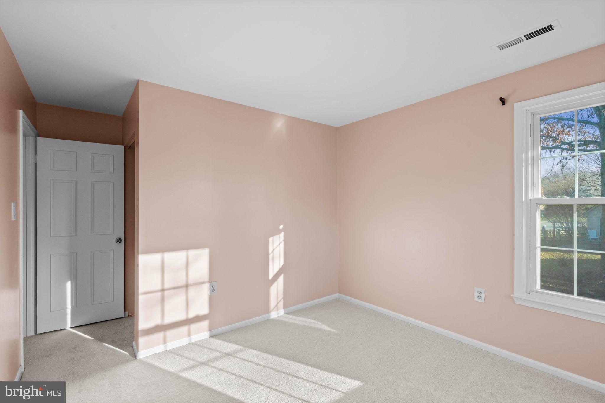 CHANTILLY HIGHLANDS - Residential