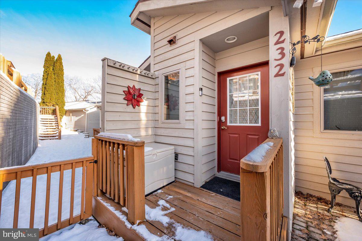 TRADERS LANDING - Residential
