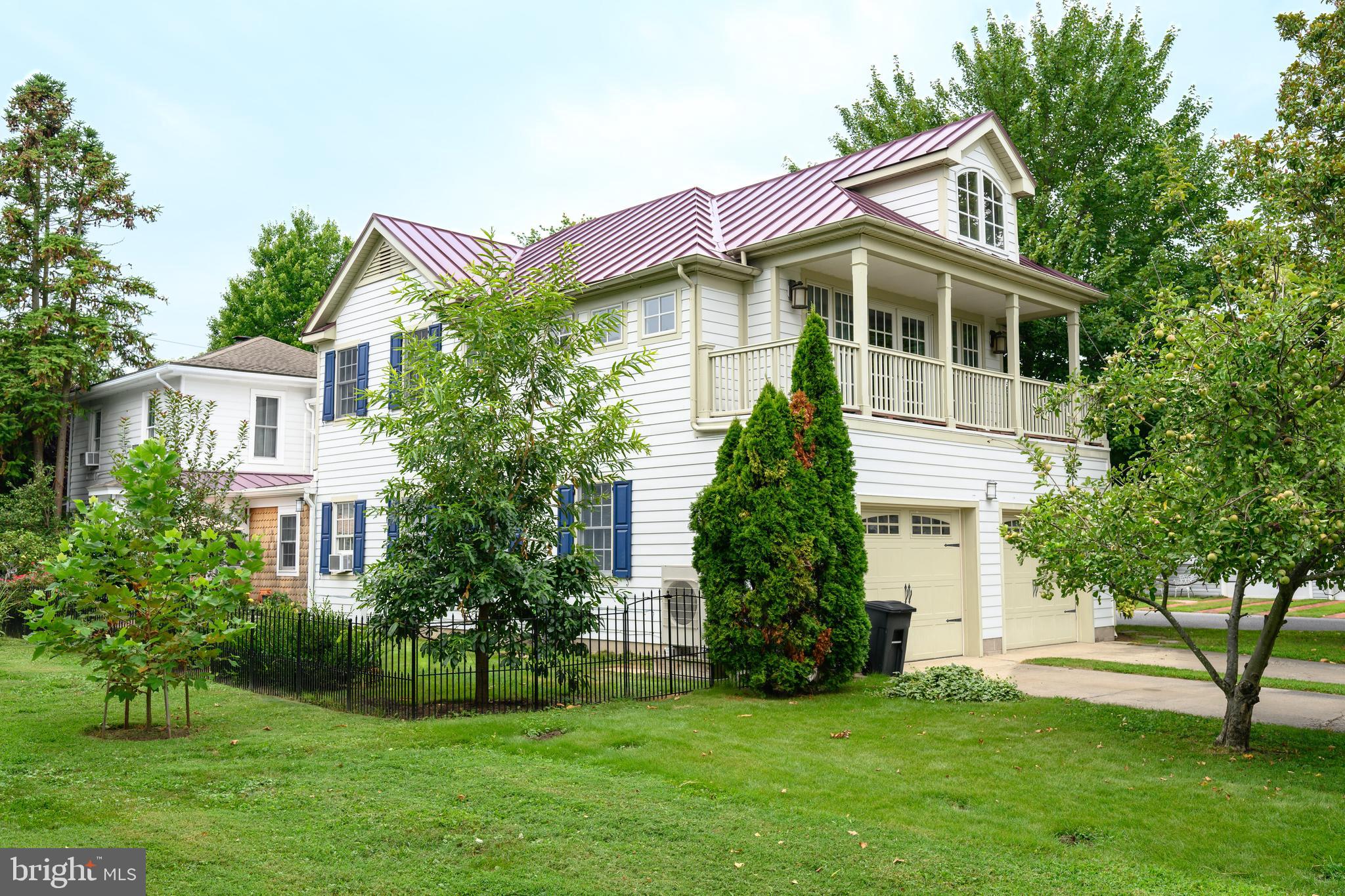 OXFORD - Commercial Sale