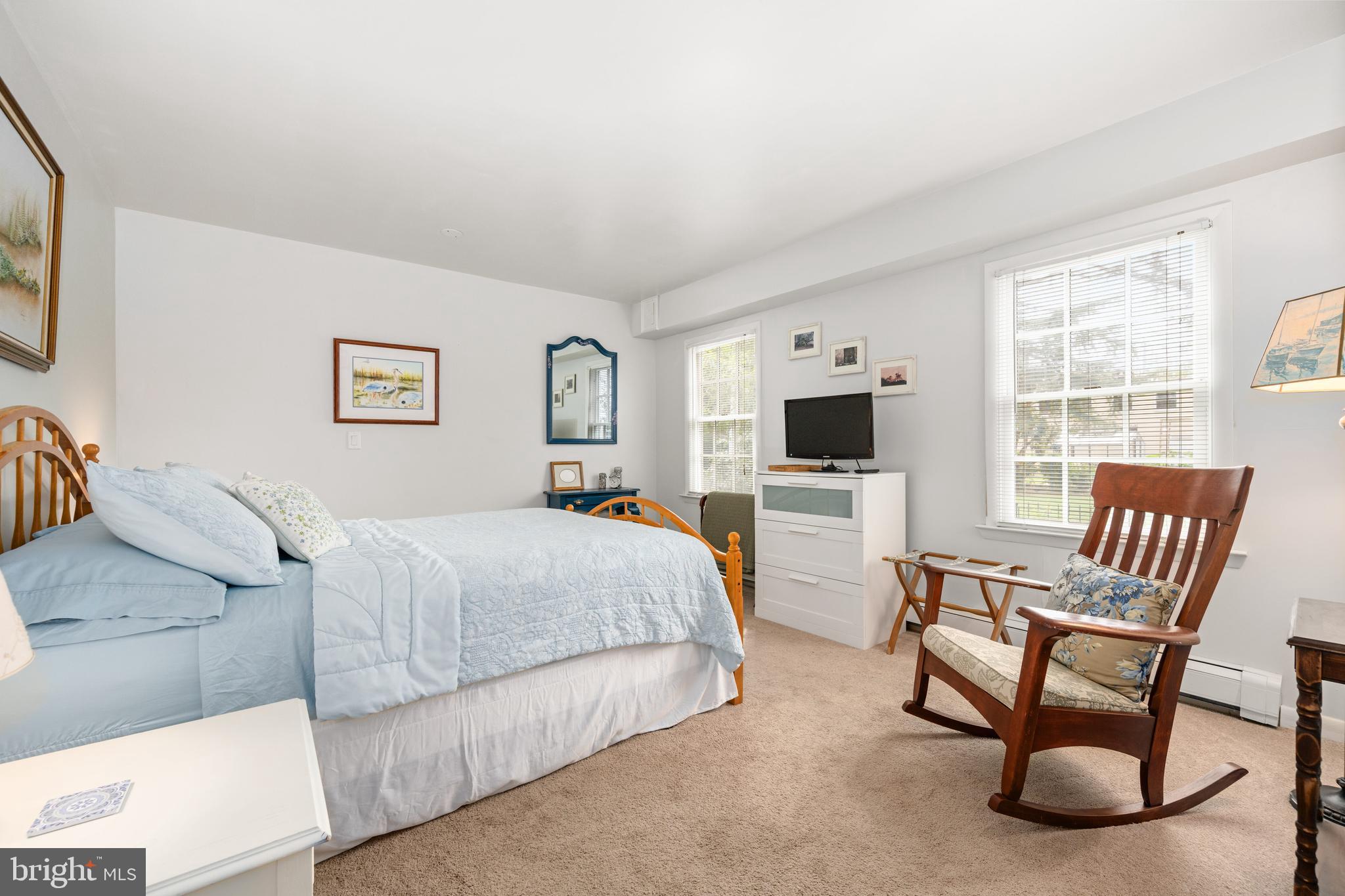 OXFORD - Commercial Sale