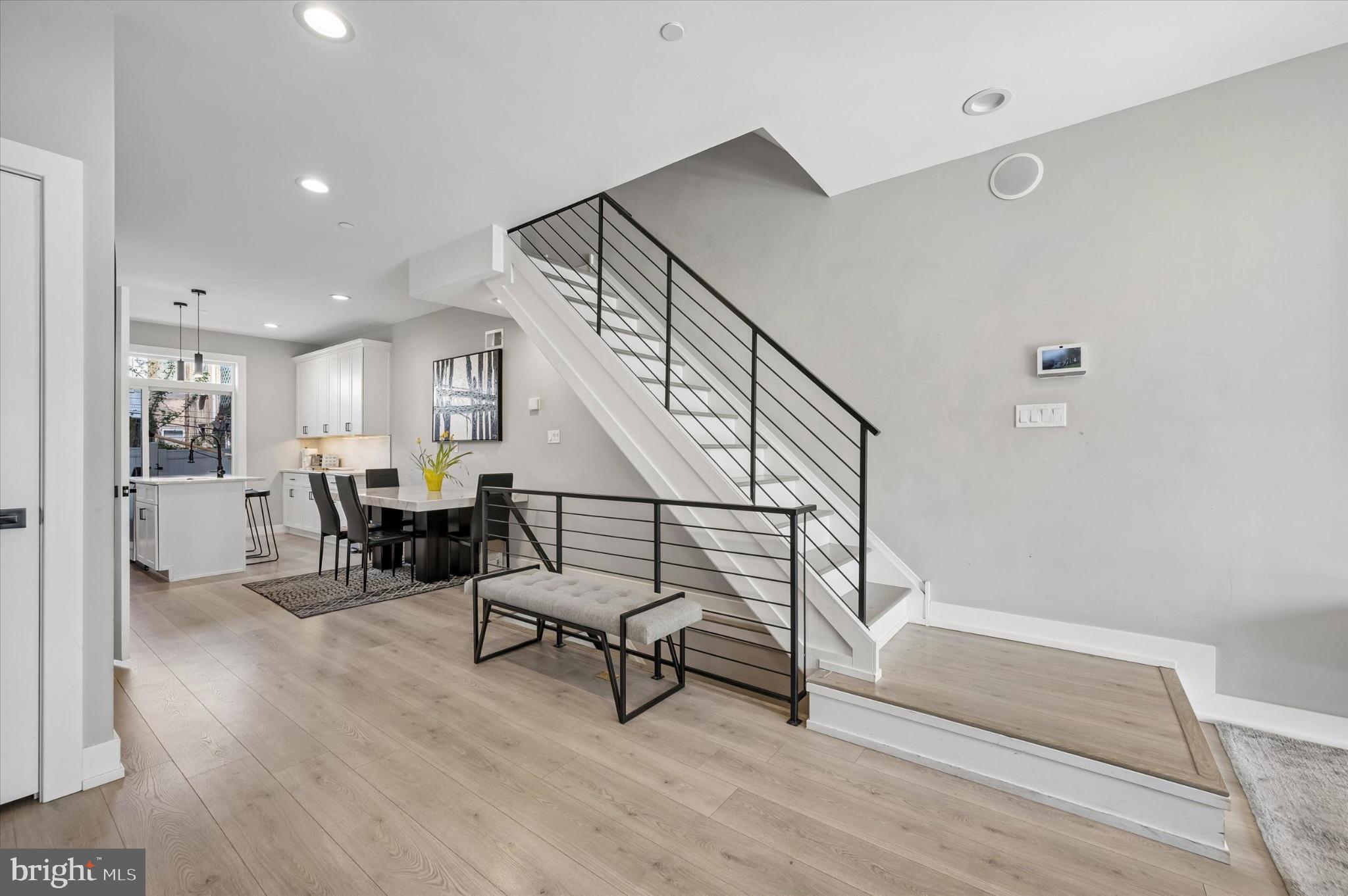 WEST KENSINGTON - Residential