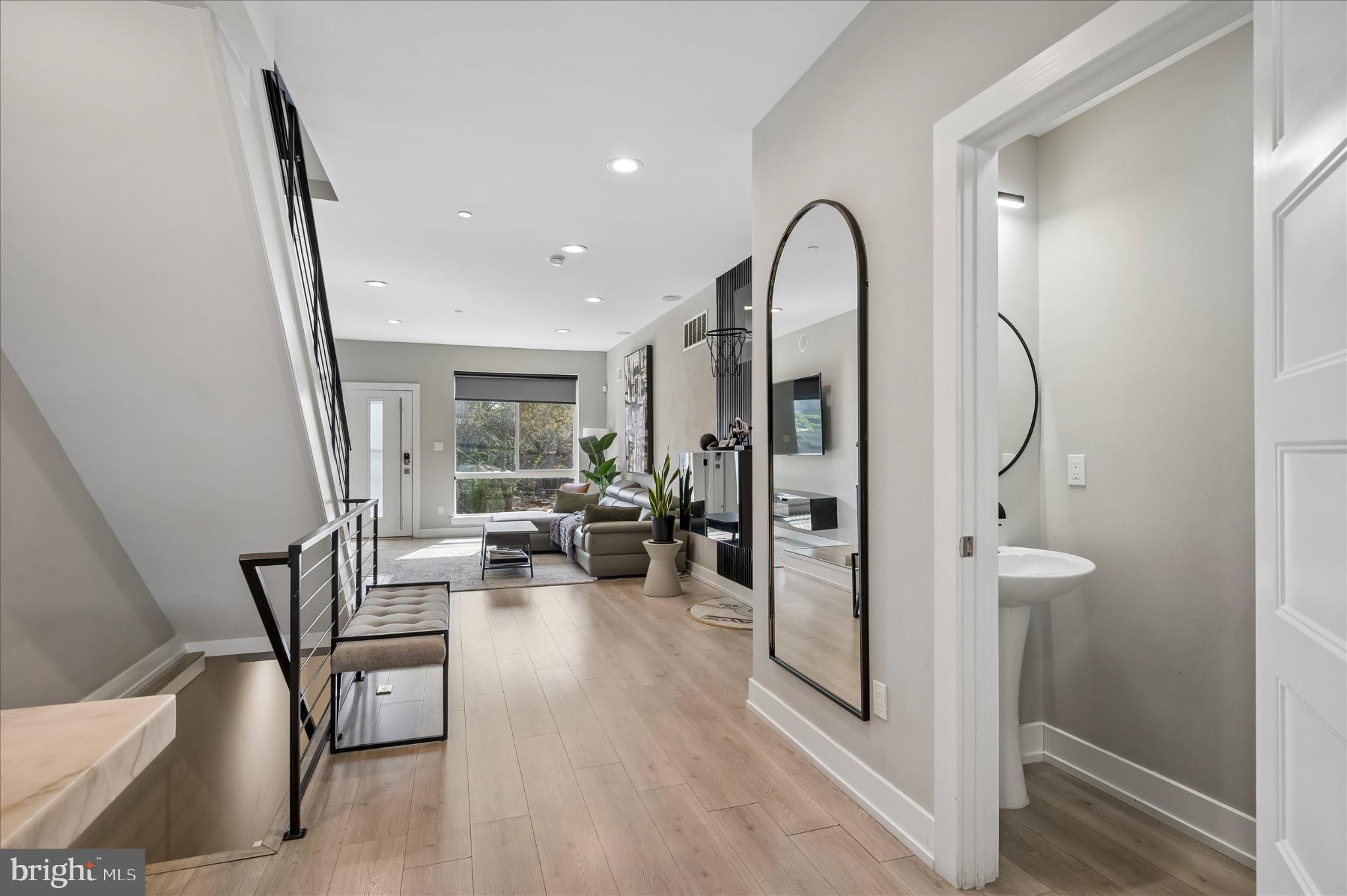 WEST KENSINGTON - Residential