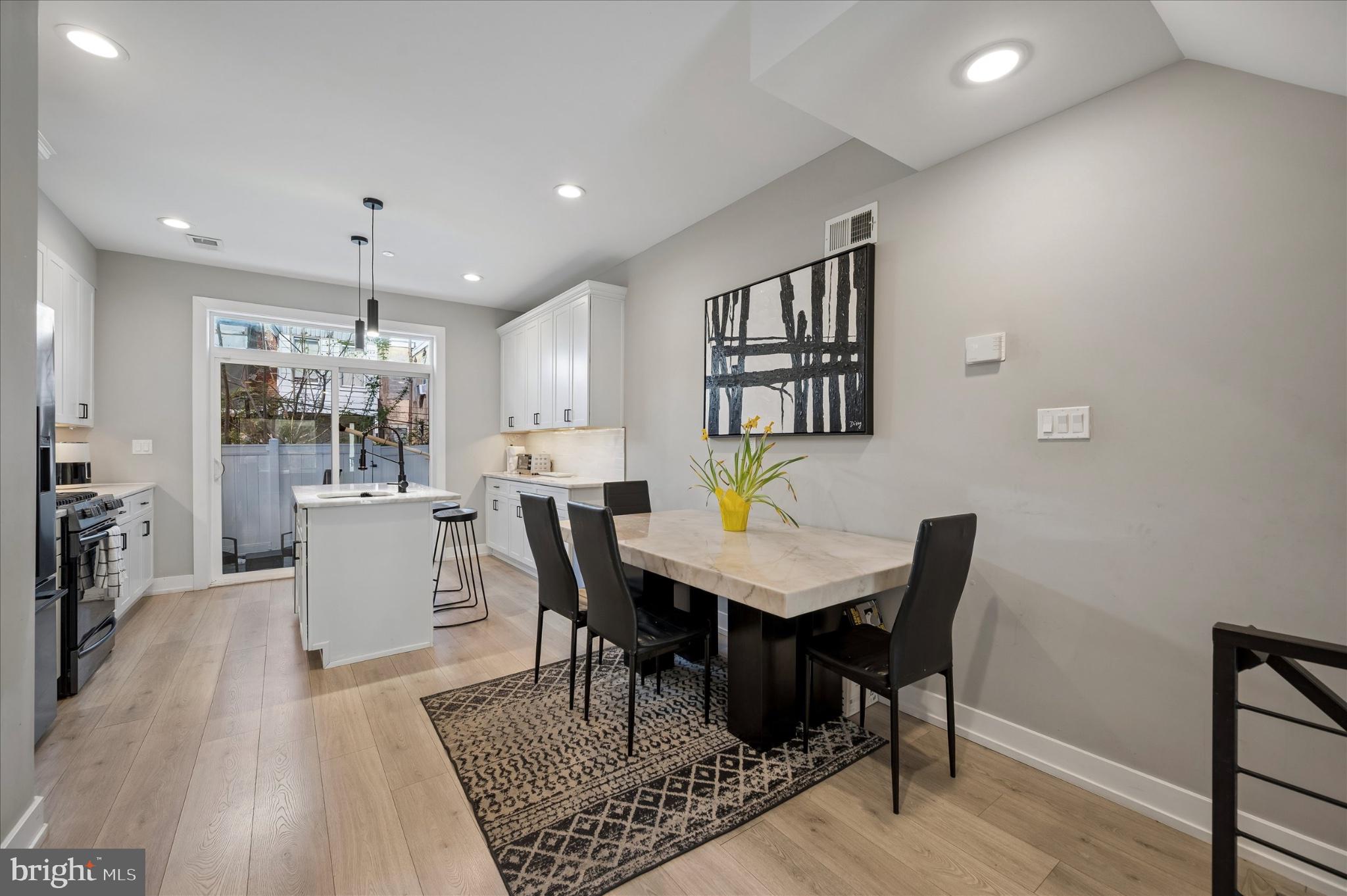 WEST KENSINGTON - Residential