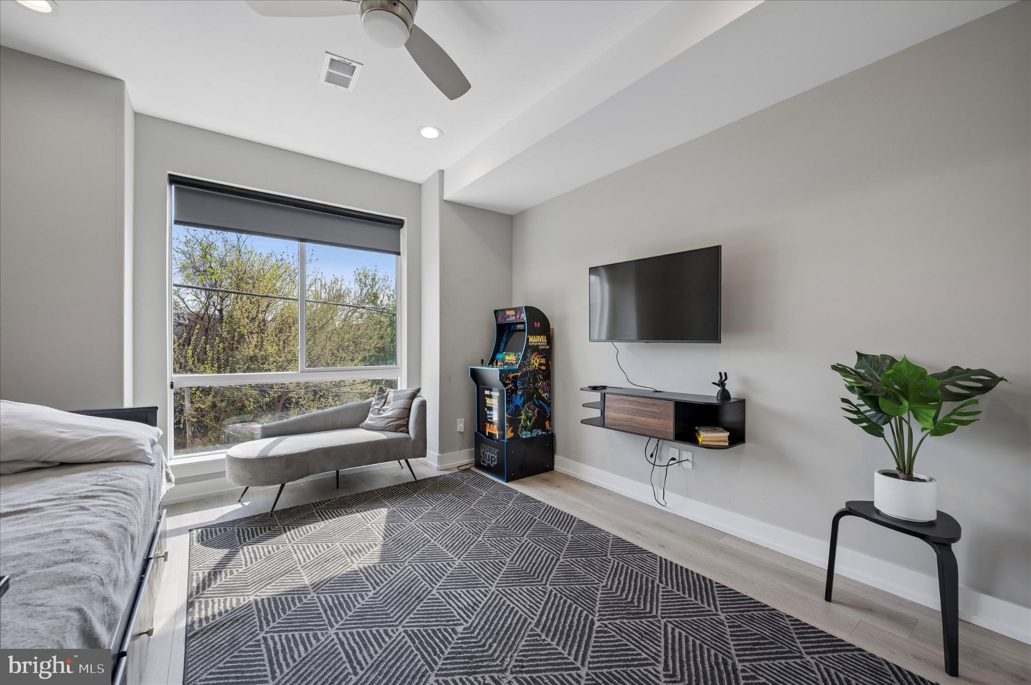 WEST KENSINGTON - Residential