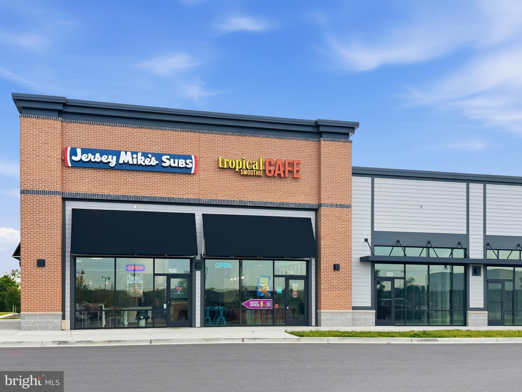 LAKE LINGANORE TOWN CENTER - Residential