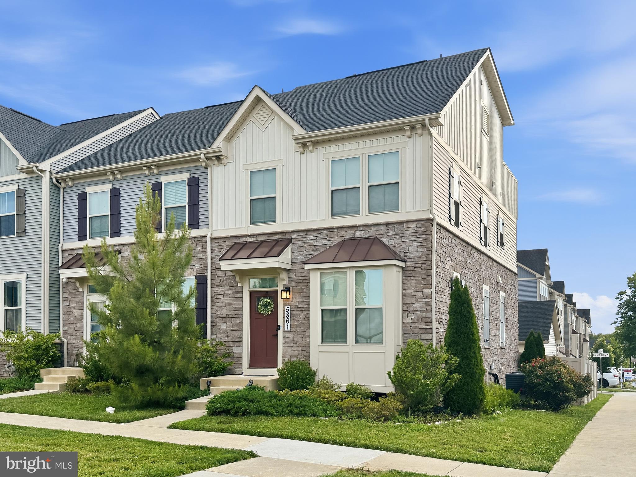 LAKE LINGANORE TOWN CENTER - Residential