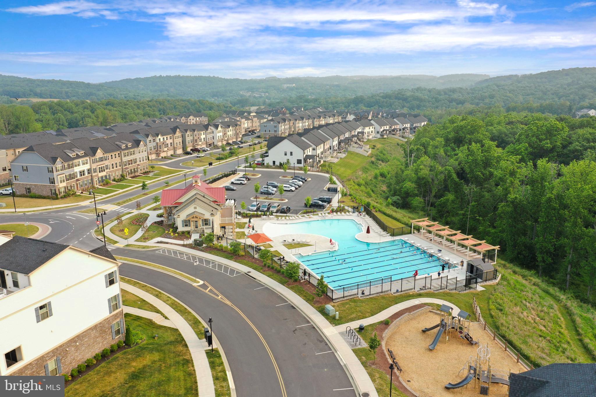 LAKE LINGANORE TOWN CENTER - Residential