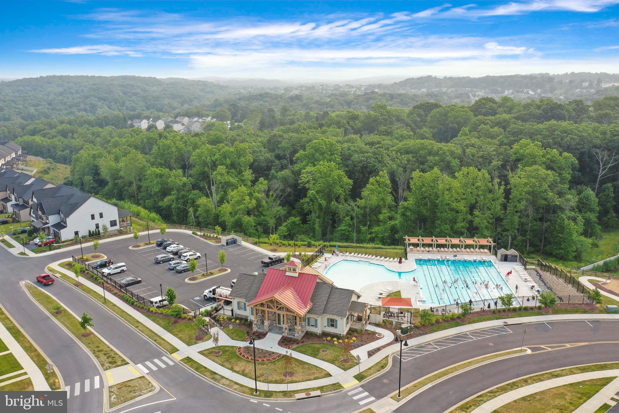 LAKE LINGANORE TOWN CENTER - Residential
