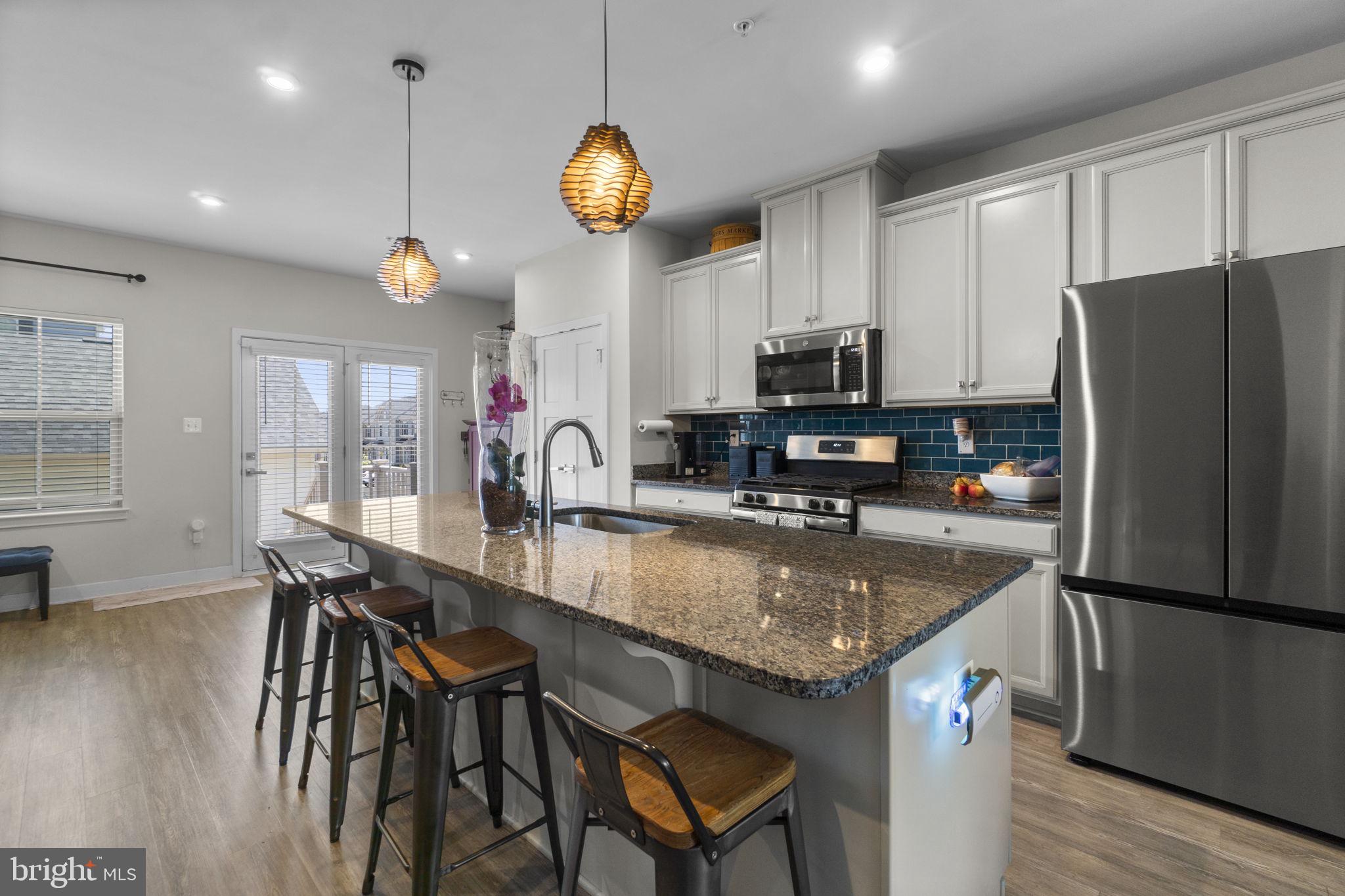 LAKE LINGANORE TOWN CENTER - Residential
