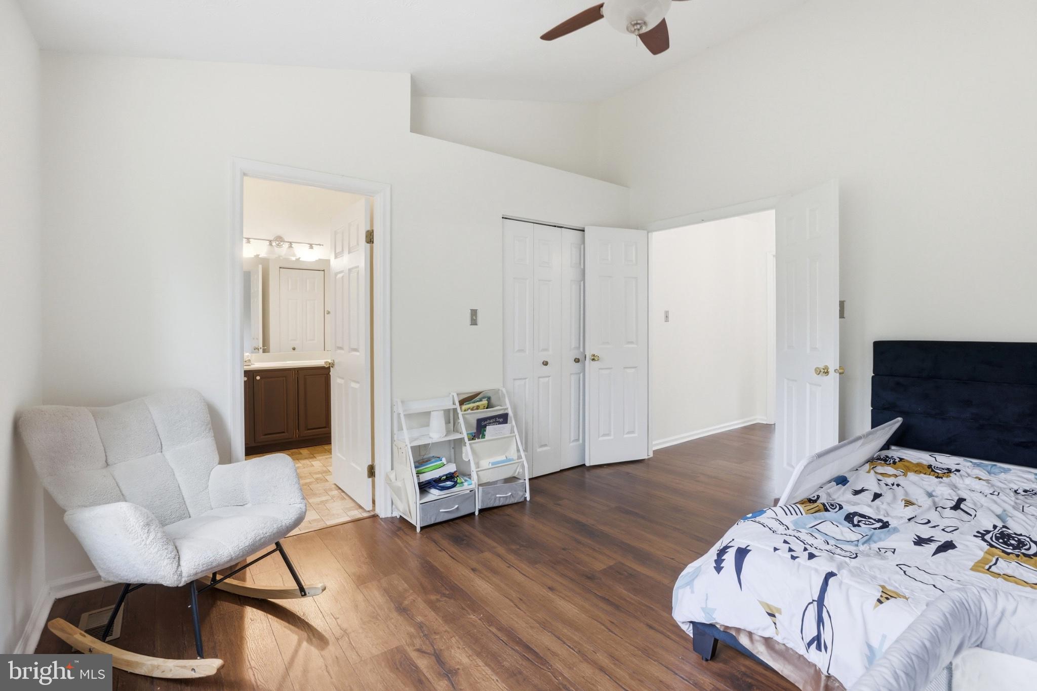 SADDLE CREEK - Residential
