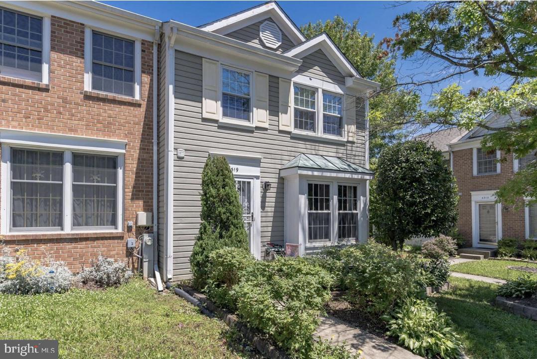 SADDLE CREEK - Residential