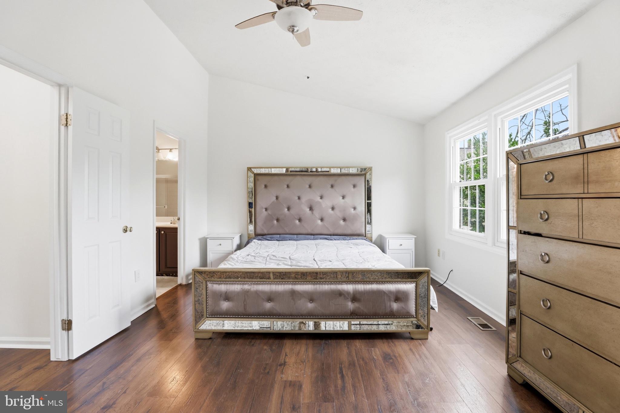 SADDLE CREEK - Residential